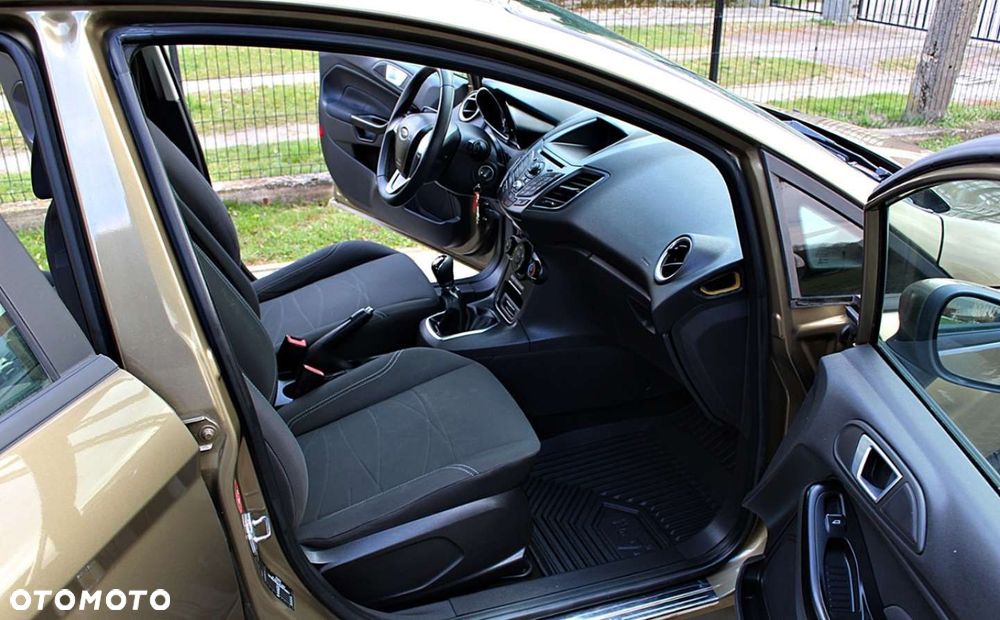 Ford Fiesta - 16