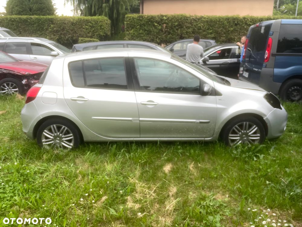 Renault Clio - 6