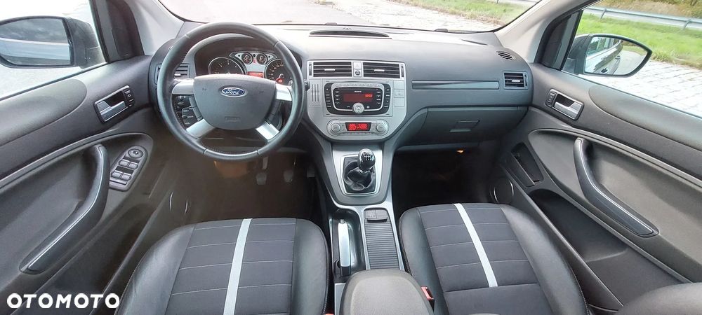 Ford Kuga 2.0 TDCi 4x4 Titanium - 23