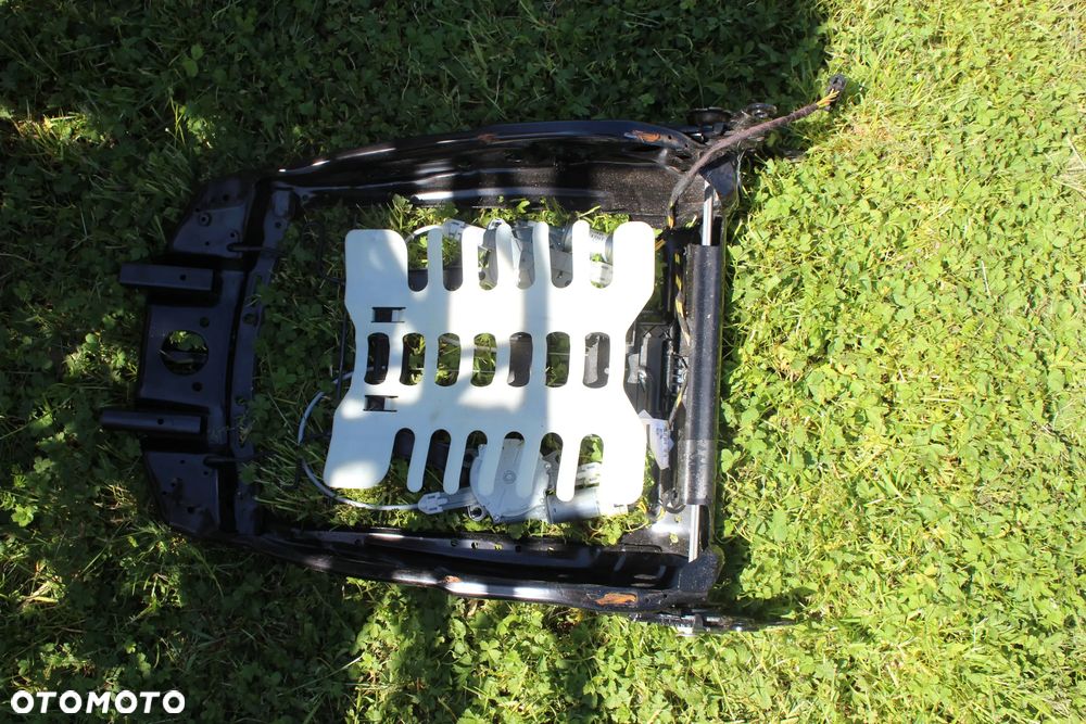 SIEDZISKO STELAŻ FOTELA LEWEGO GOLF VII H/B 2017 - 3