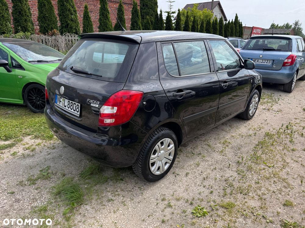 Skoda Fabia 1.2 HTP Fresh - 14