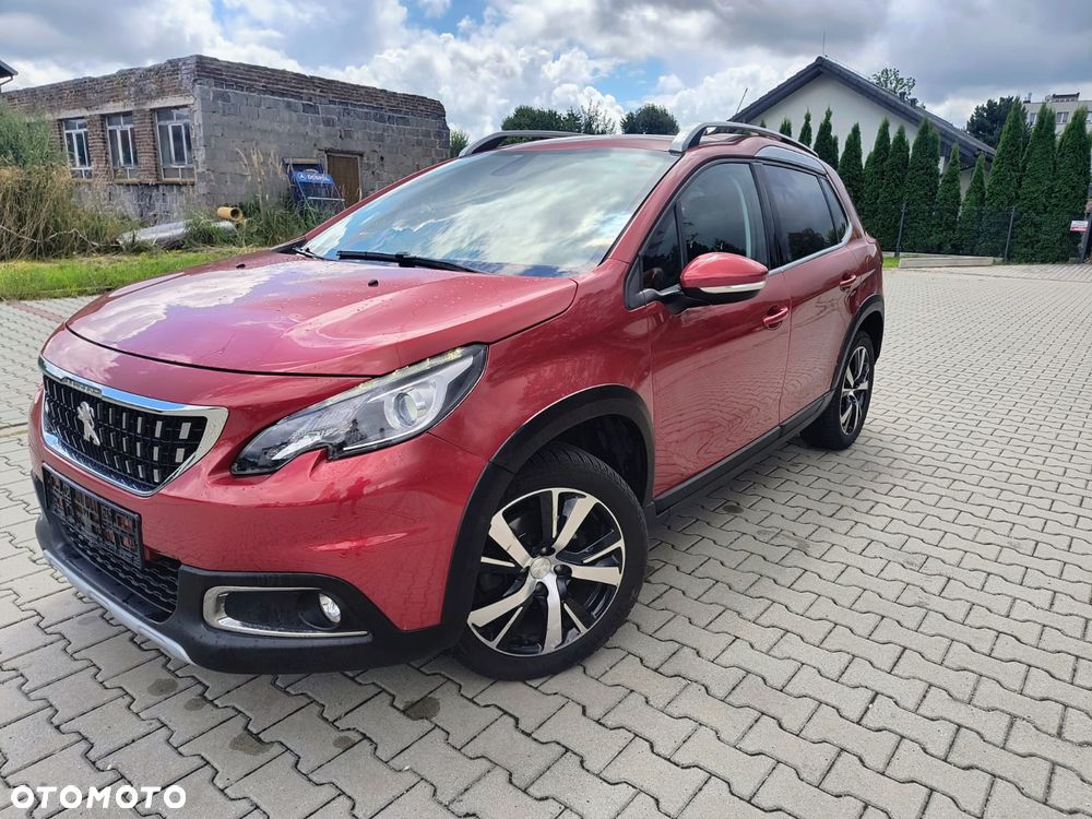 Peugeot 2008 1.2 Pure Tech Allure S&S - 10
