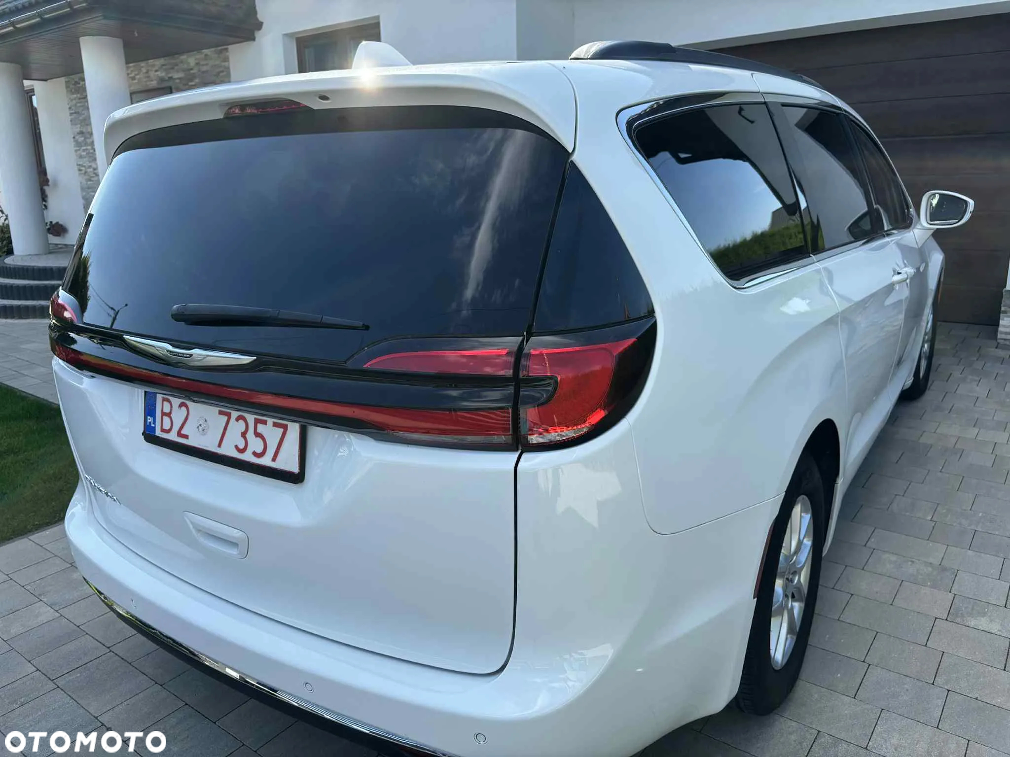 Chrysler Pacifica - 8
