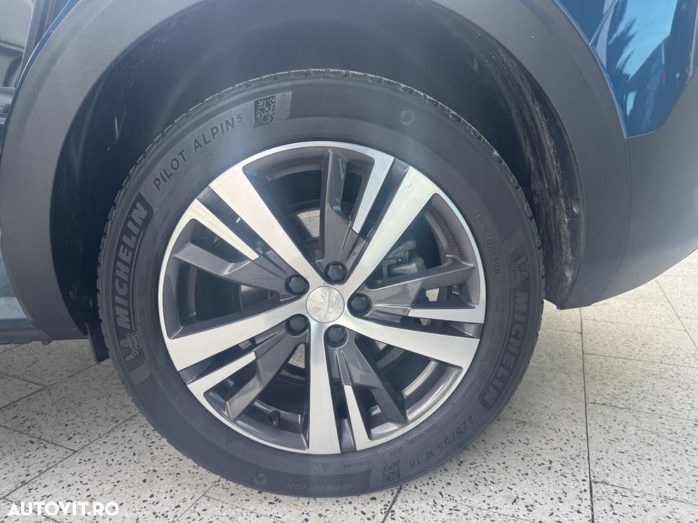 Peugeot 5008 1.2L 136 e-DCS6 MHEV Allure Pack - 27