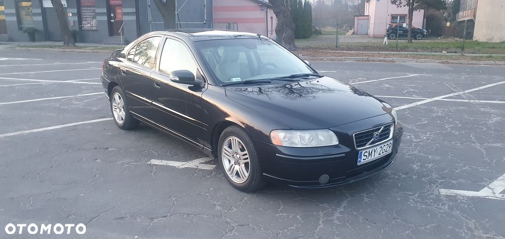 Volvo S60 2.4D5 Momentum - 3