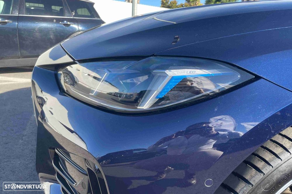 BMW i4 eDrive40 Pack Desportivo M - 12