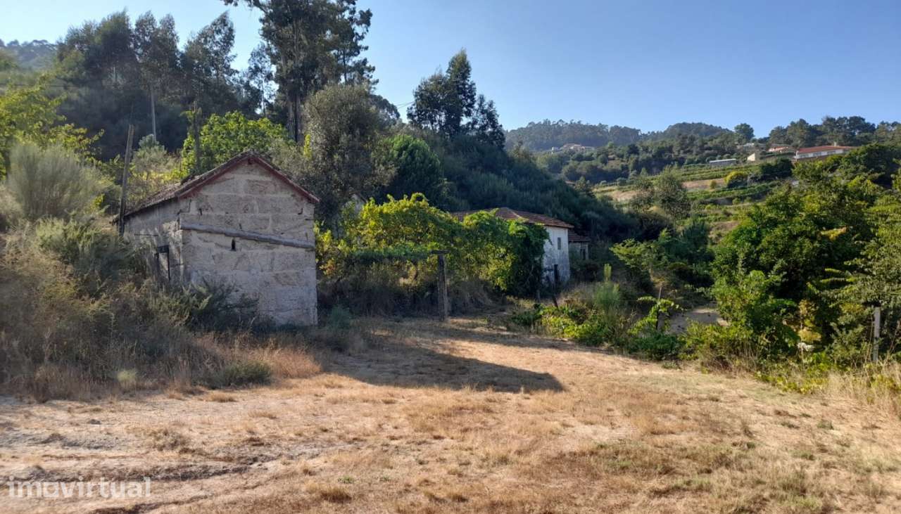 Venda Quinta c/ Moradia em pedra, Vila Caiz, Amarante - Grande imagem: 2/35