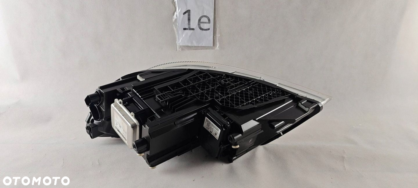 Skoda Octavia II LIFT XENON PRAWY REFLEKTOR LAMPA 1Z1941016G - 8