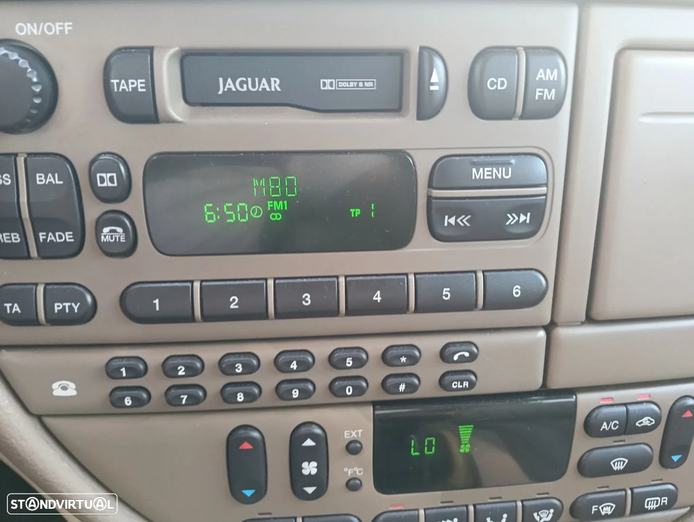 Jaguar S-Type 3.0 V6 Executive Auto. - 21