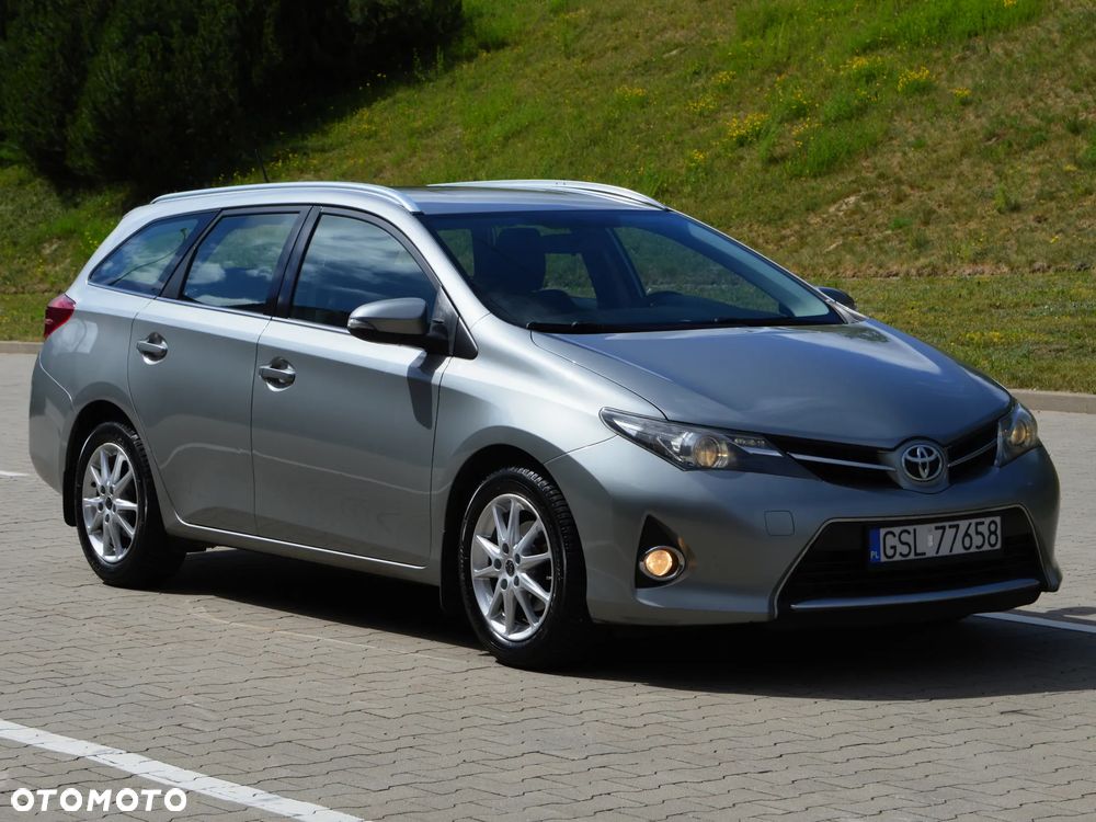 Toyota Auris 1.6 Premium Comfort - 3