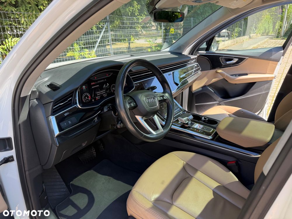 Audi Q7 55 TFSI mHEV Quattro Tiptr - 23