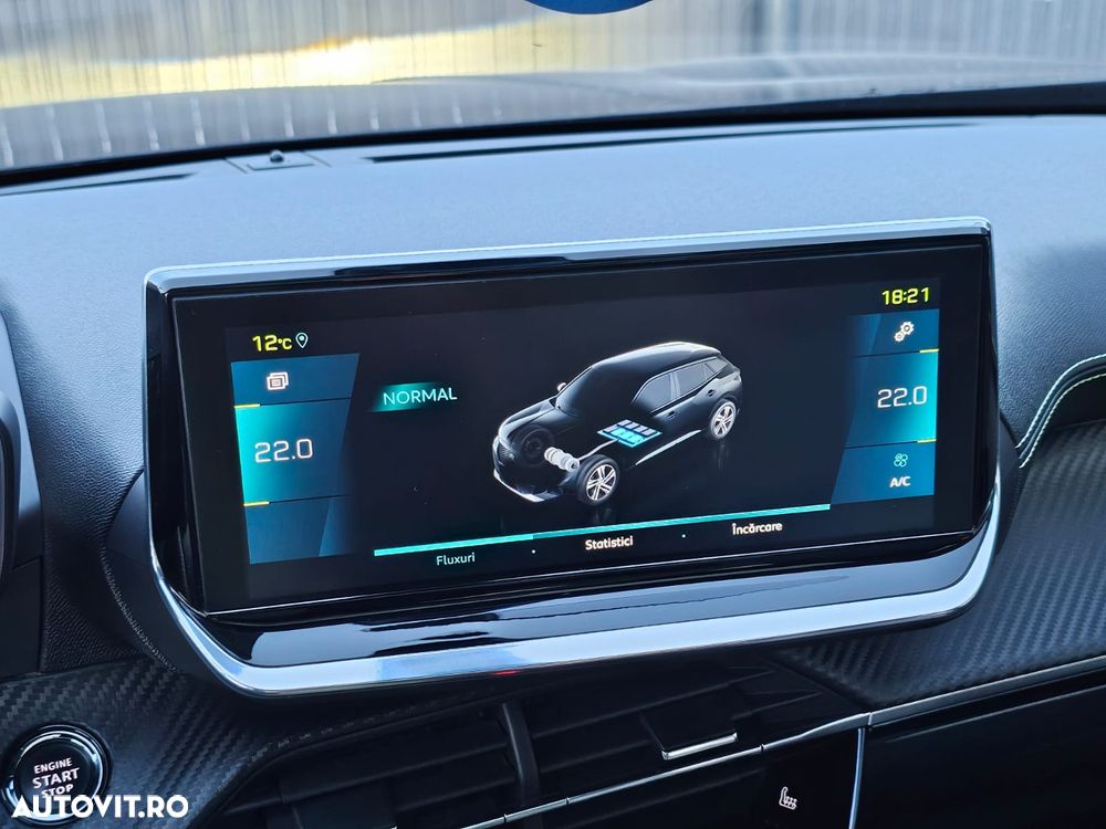 Peugeot 2008 e-2008 GT Line - 28