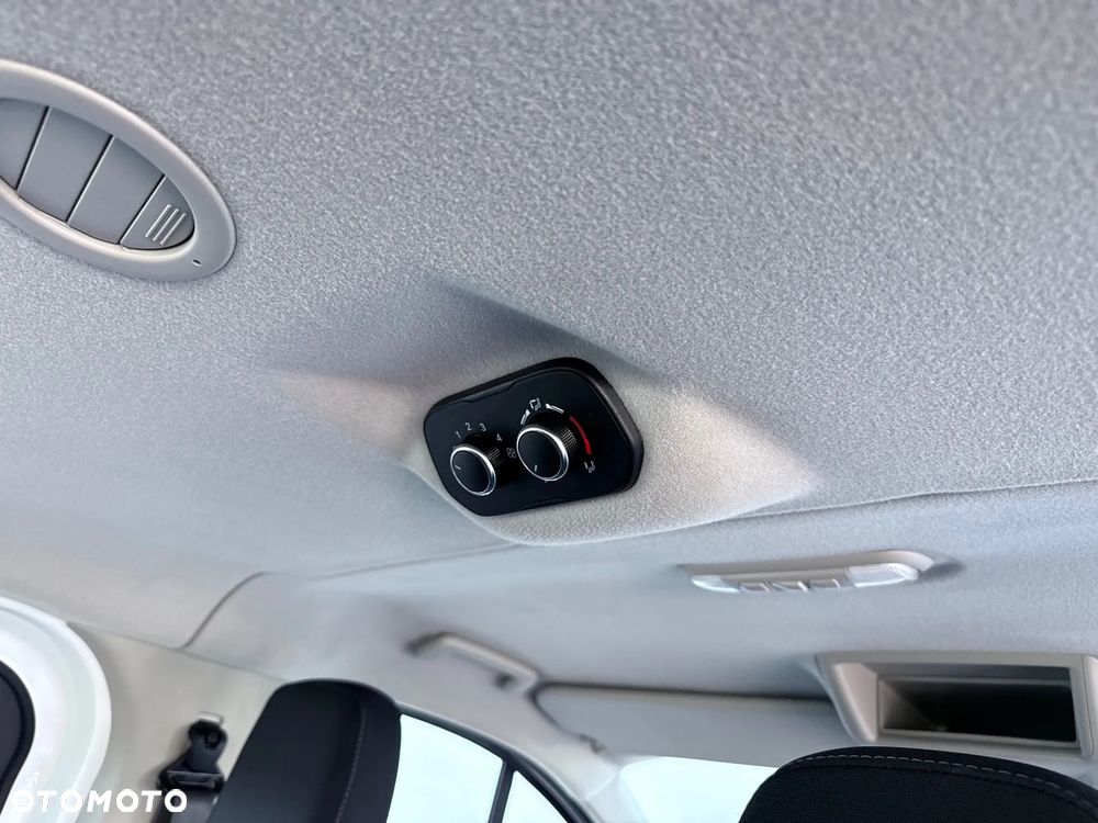 Ford Tourneo Custom 2.0 EcoBlue L2 Trend - 24