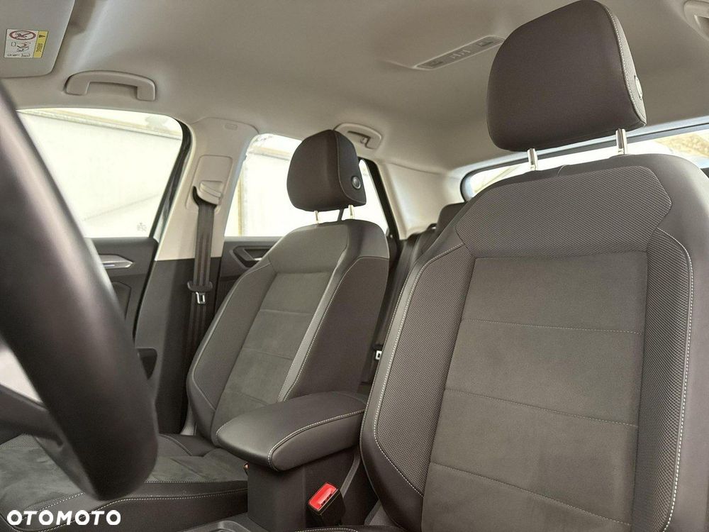 Volkswagen T-Roc - 11