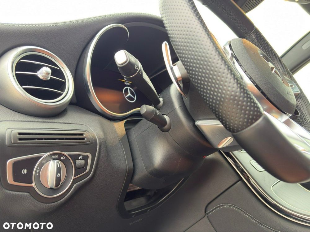 Mercedes-Benz GLC - 11