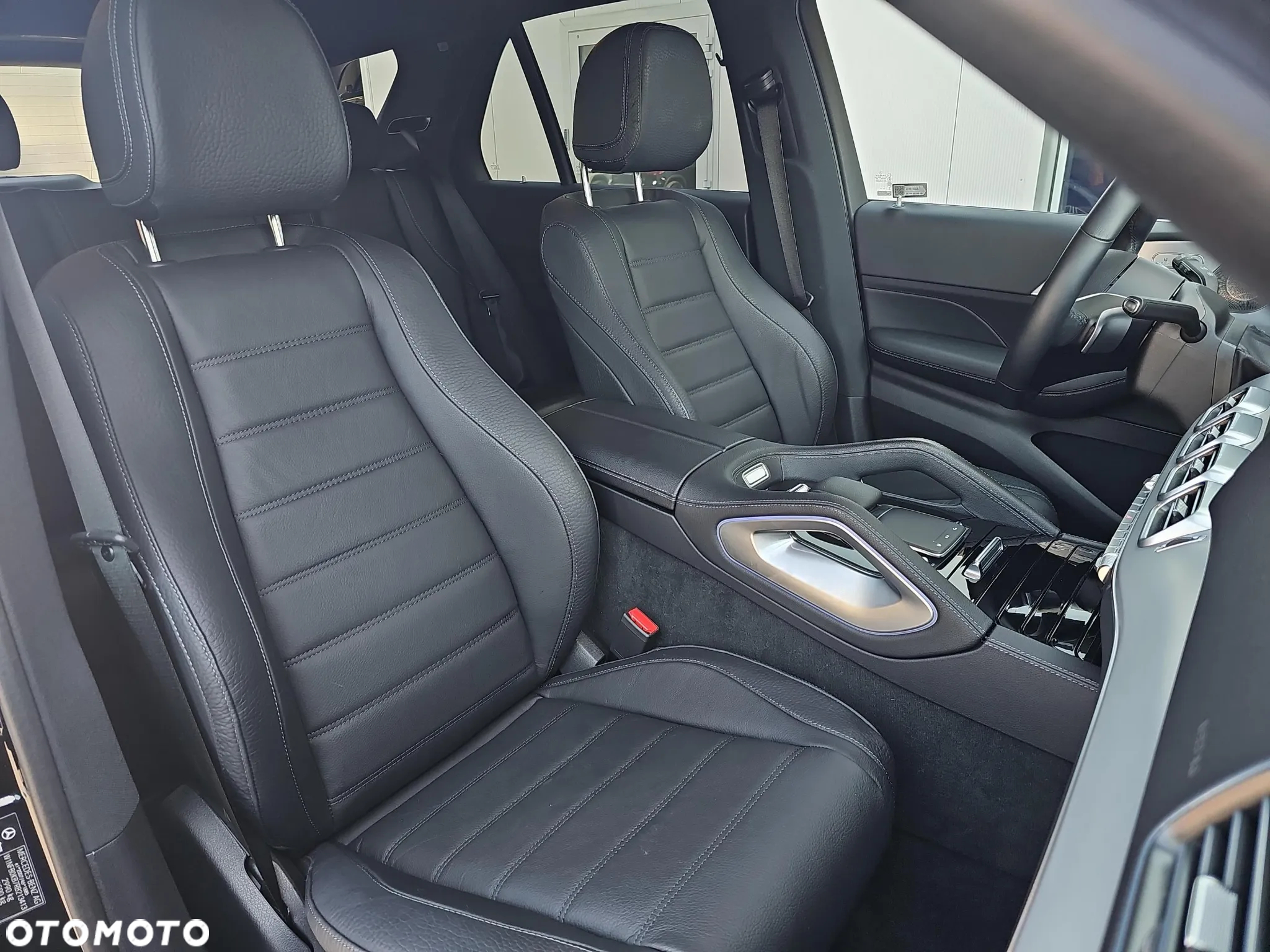 Mercedes-Benz GLE 300 d 4Matic 9G-TRONIC AMG Line Advanced Plus - 14