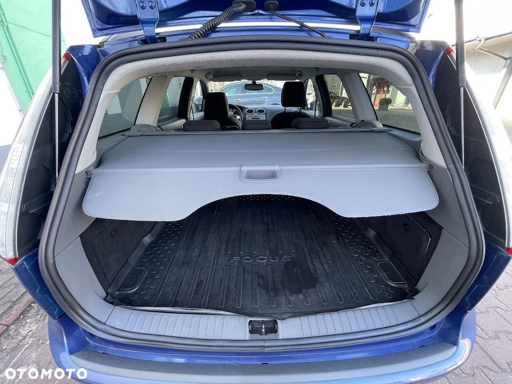 Ford Focus 1.6 16V Style+ - 16