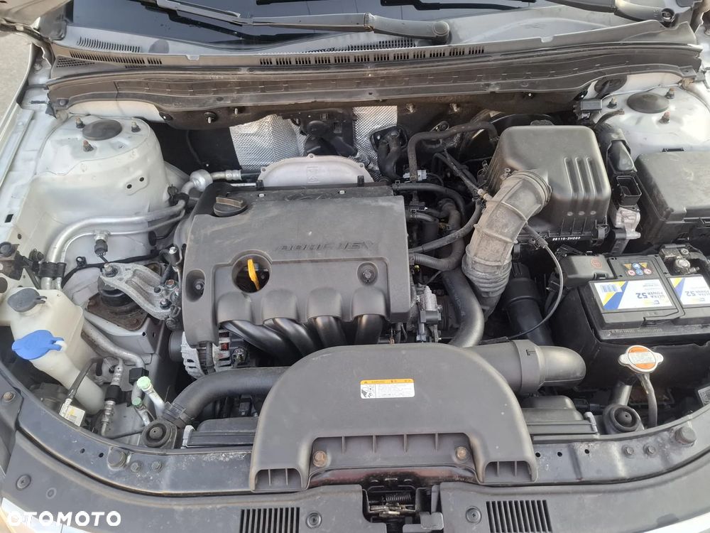 Hyundai i30 1.4 Blue Comfort - 14
