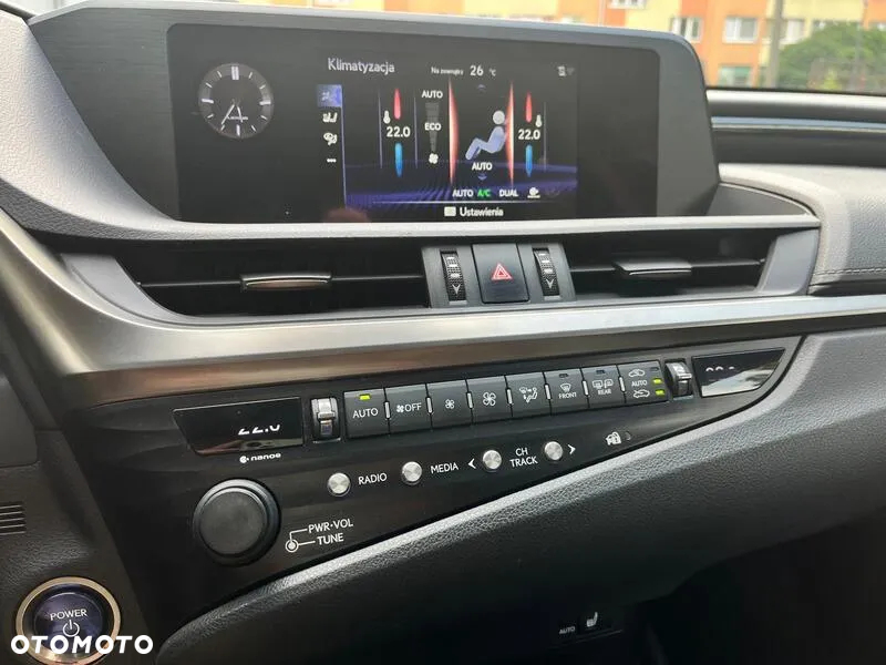 Lexus ES - 30