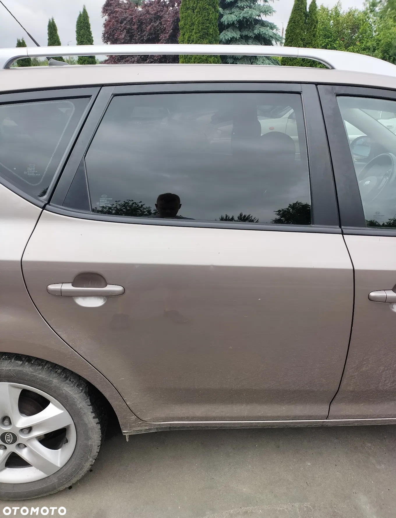 ZDERZAK TYŁ Z CZUJNIKAMI PDC KIA CEED I KOMBI 2.0 CRDI 140 KM D4EA KOD LAK.8Q - 16