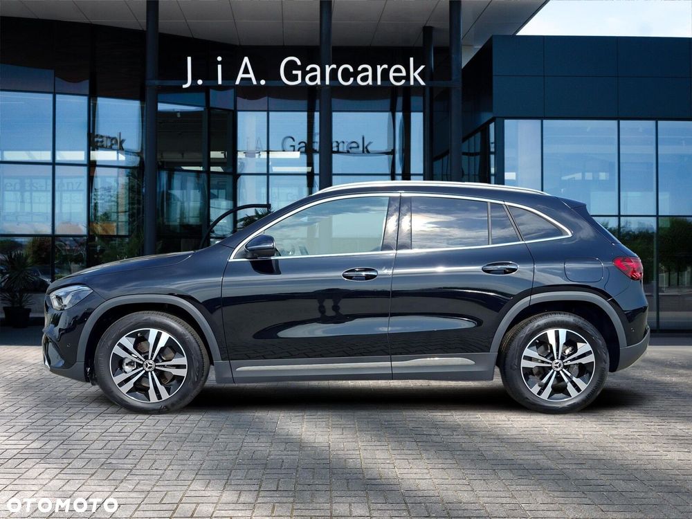 Mercedes-Benz GLA 200 Progressive - 2