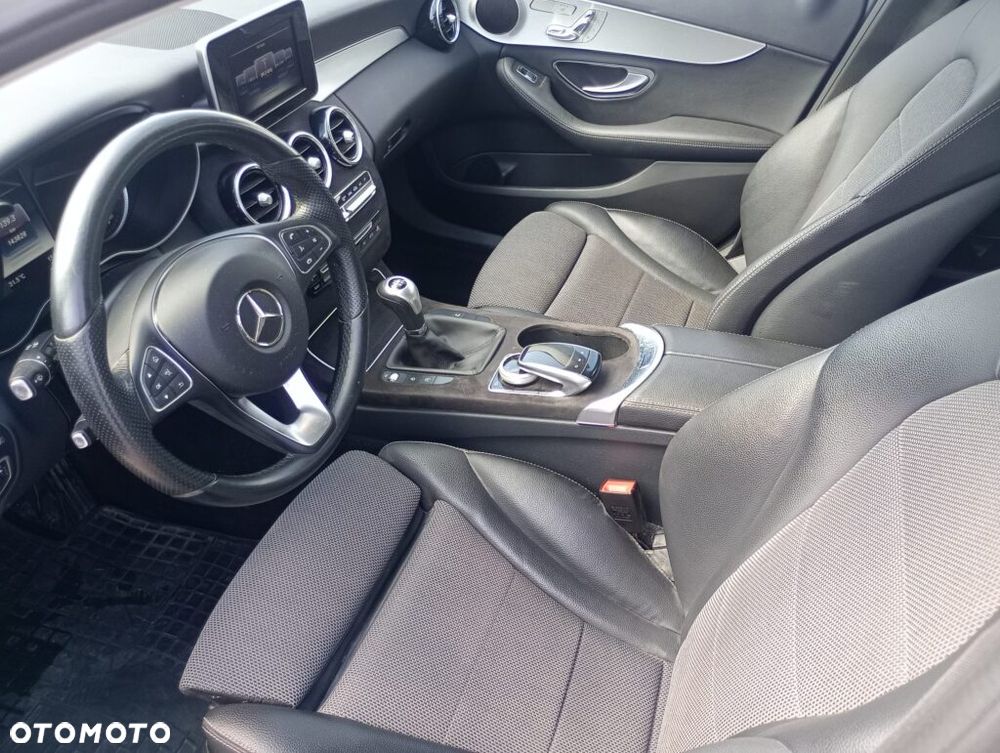 Mercedes-Benz Klasa C 180 (BlueEFFICIENCY) - 9