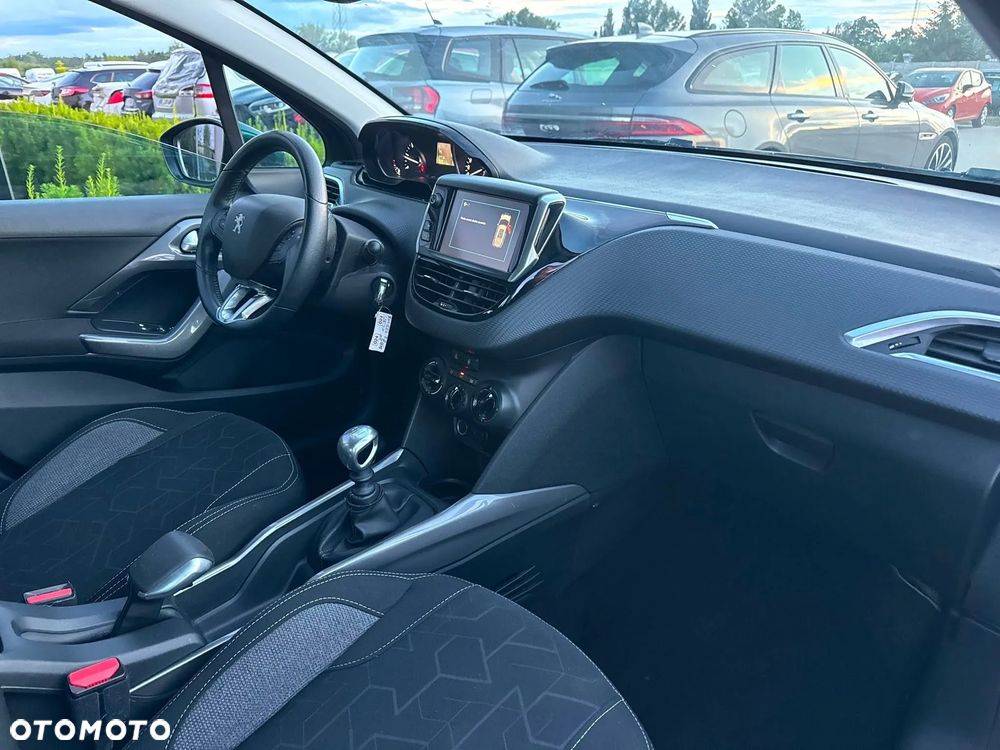 Peugeot 2008 - 6