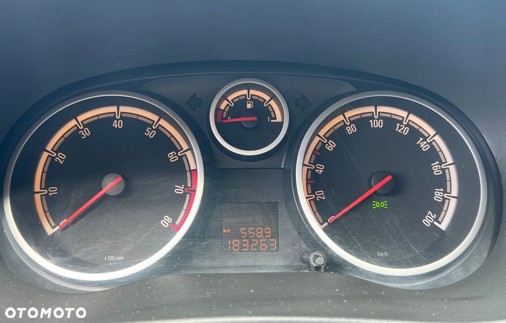 Opel Corsa - 12