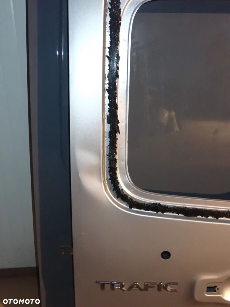 Trafic 3 VivaroB Talento NV300 Drzwi Tylne - 25