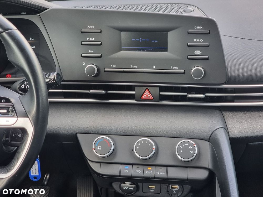 Hyundai Elantra 1.6 Modern - 34