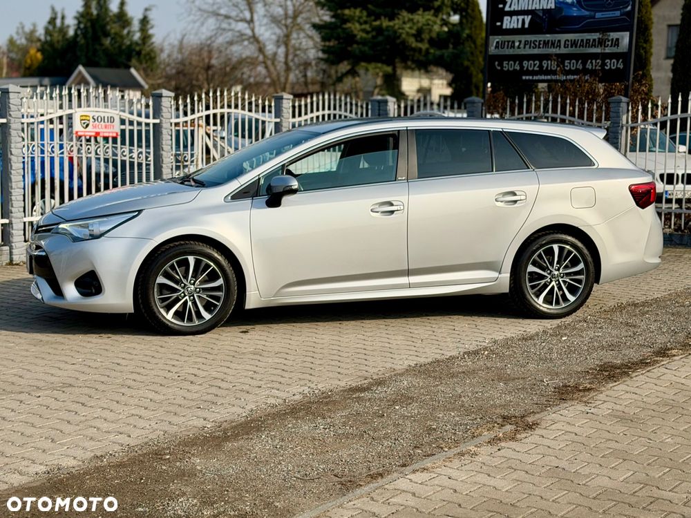 Toyota Avensis 2.0 D-4D Prestige - 31