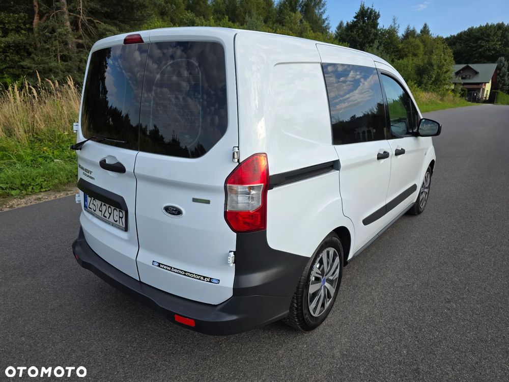 Ford Tourneo Courier 1.0 EcoBoost Ambiente - 25
