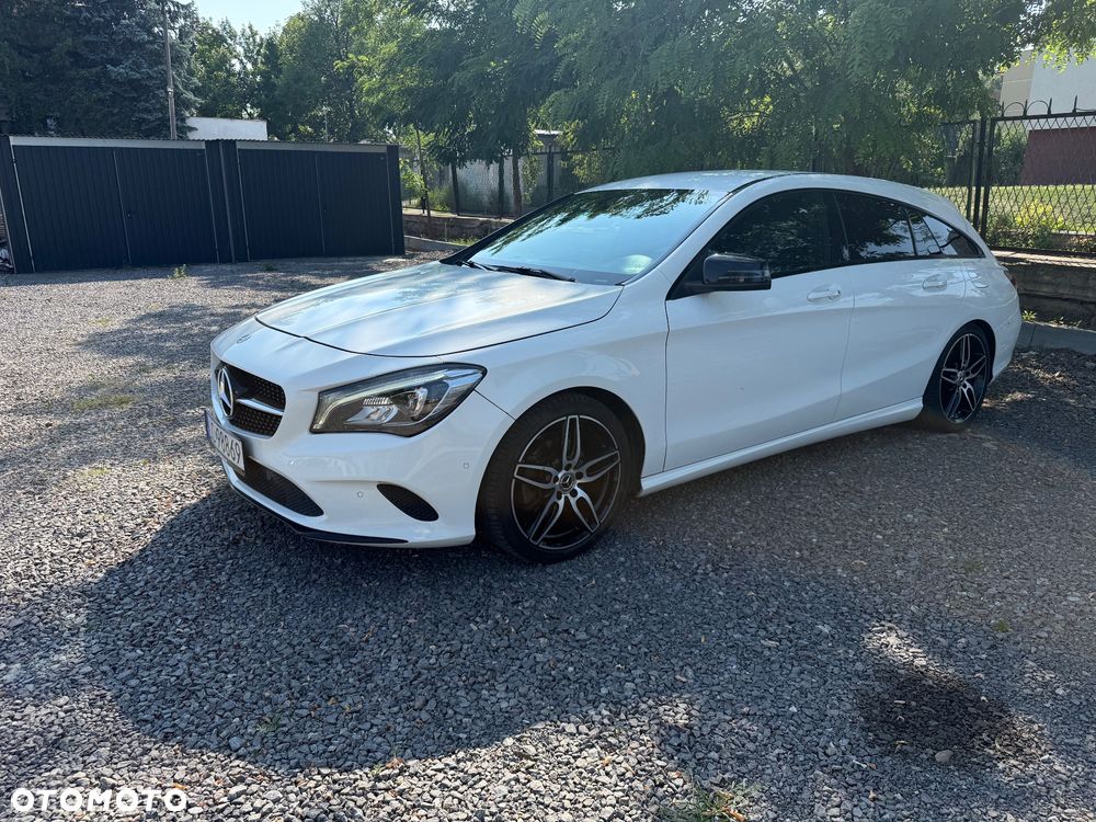 Mercedes-Benz CLA 200 7G-DCT Urban - 2