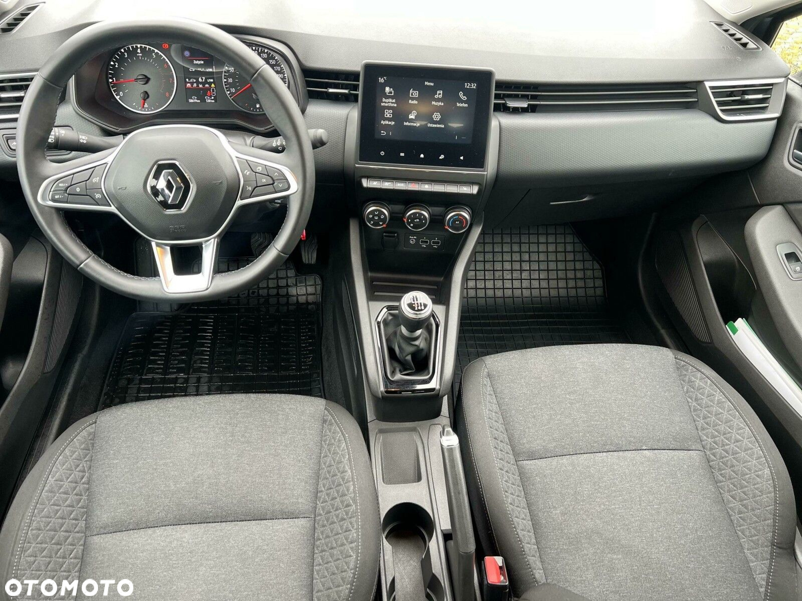 Renault Clio - 9