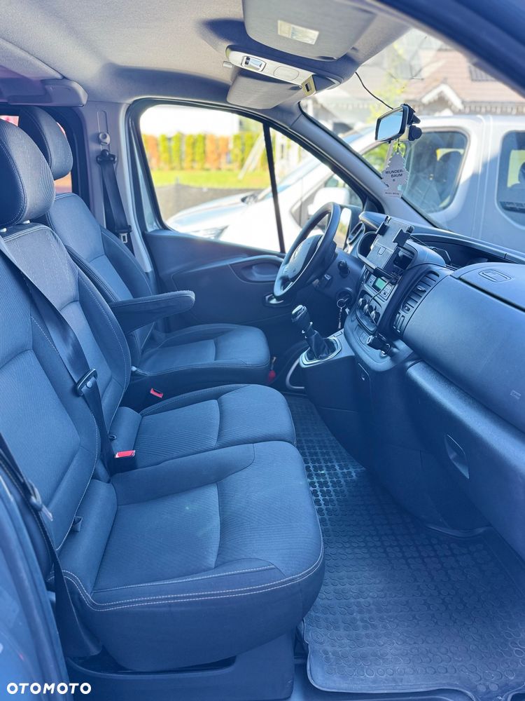 Renault Trafic Grand 2.0 dCi - 11