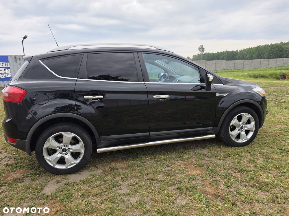 Ford Kuga 2.0 TDCi 2x4 Titanium - 2
