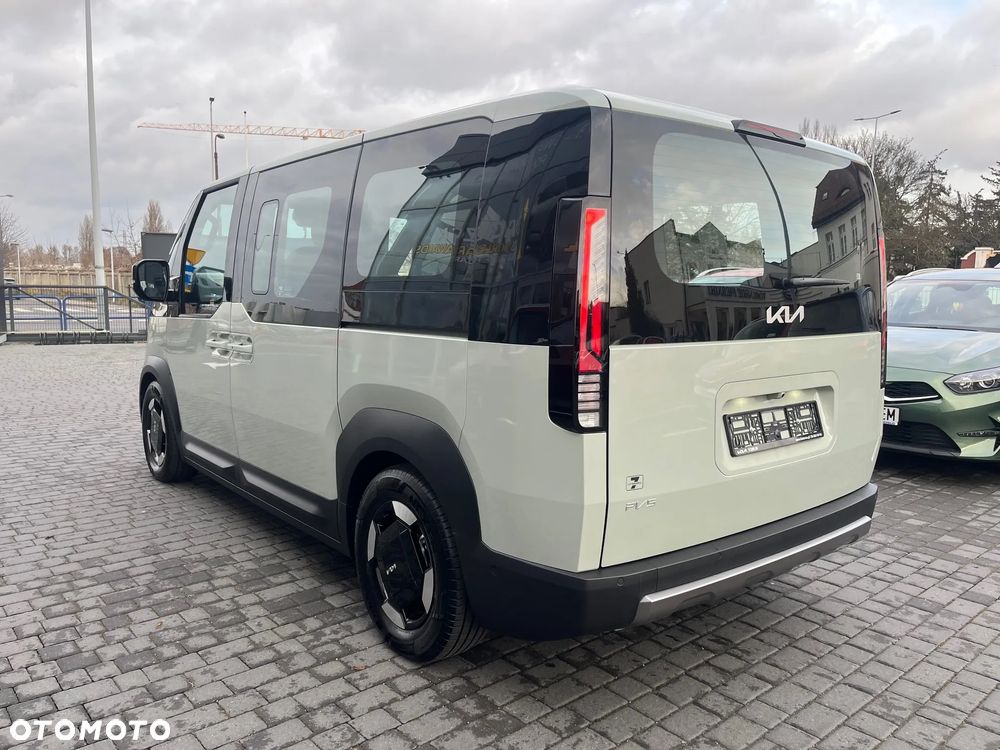 Kia PV5 - 6