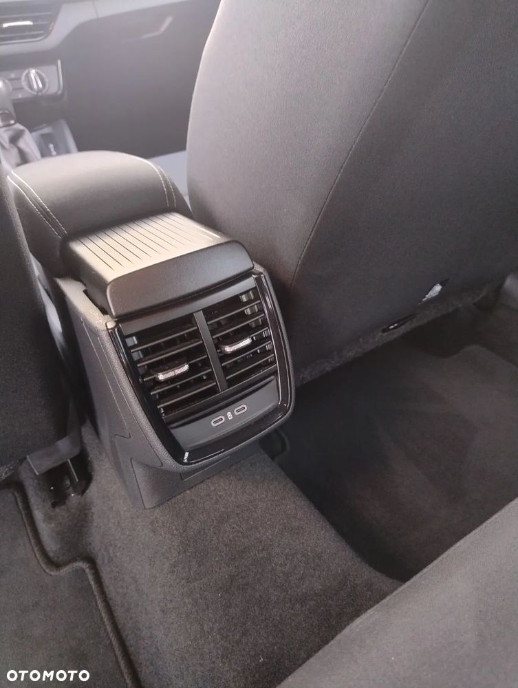 Skoda Kamiq 1.0 TSI Essence - 14