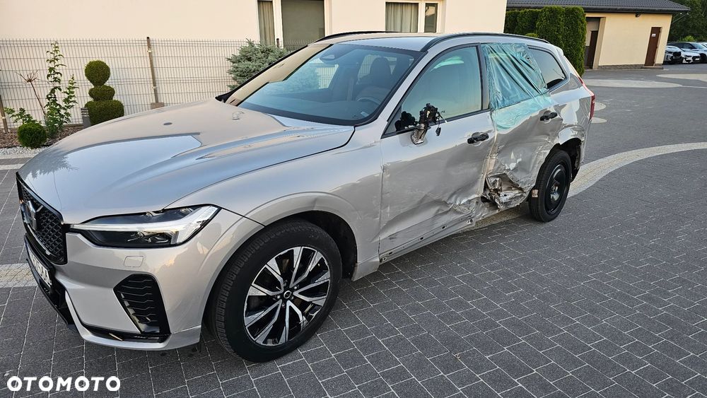 Volvo XC 60 B4 D AWD Plus Dark - 12