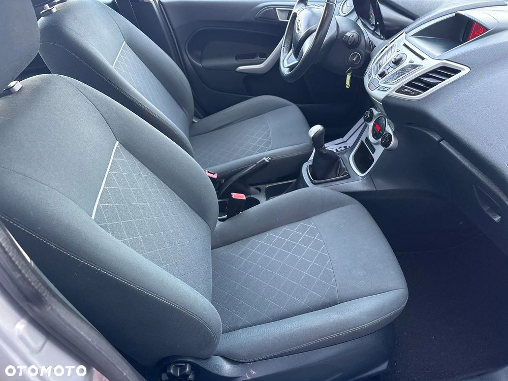 Ford Fiesta ver-1-5-tdci-trend - 16