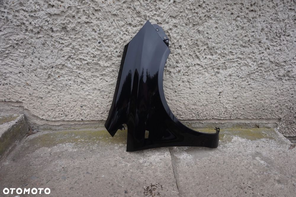 BŁOTNIK PRZEDNI PRAWY OPEL CORSA D Z20R - 2