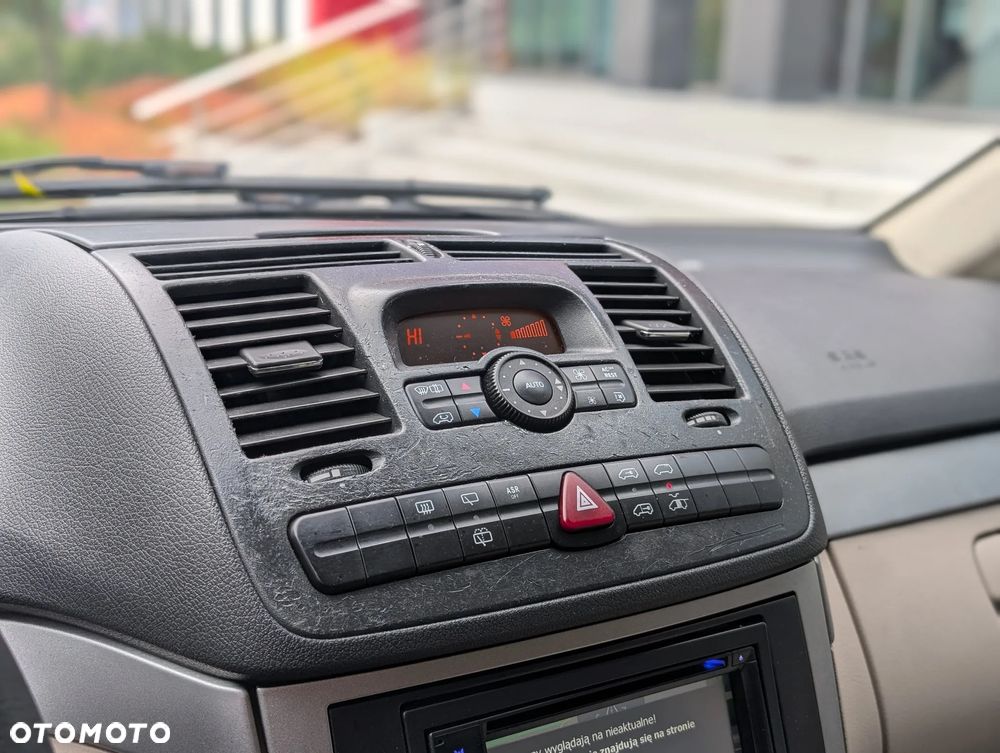 Mercedes-Benz Viano - 17