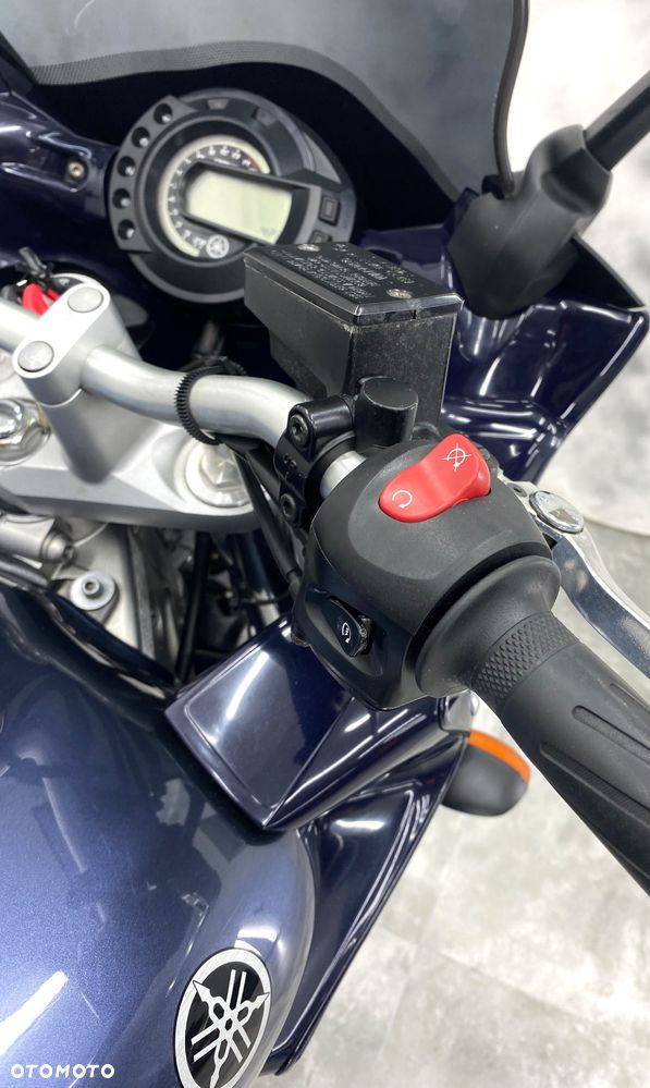 Yamaha FZ6 - 12