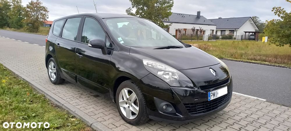 Renault Grand Scenic - 1