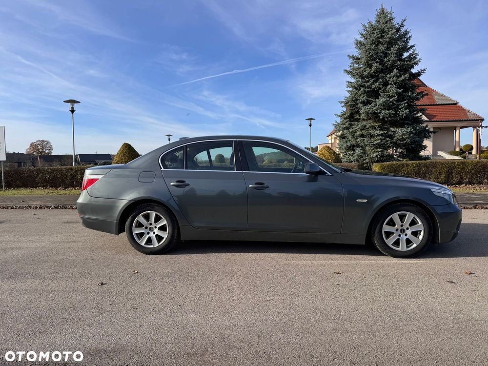 BMW Seria 5 520i - 6
