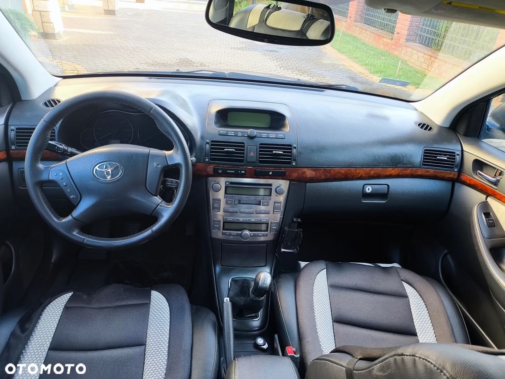 Toyota Avensis 2.0 D-4D Prestige - 8