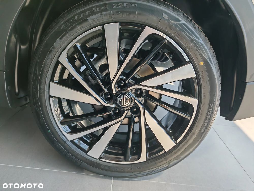 MG ZS Hybrid+ - 15