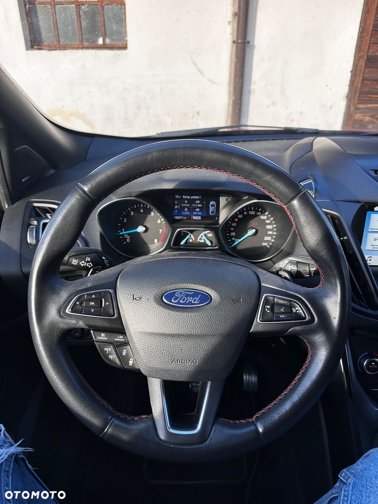 Ford Kuga - 16