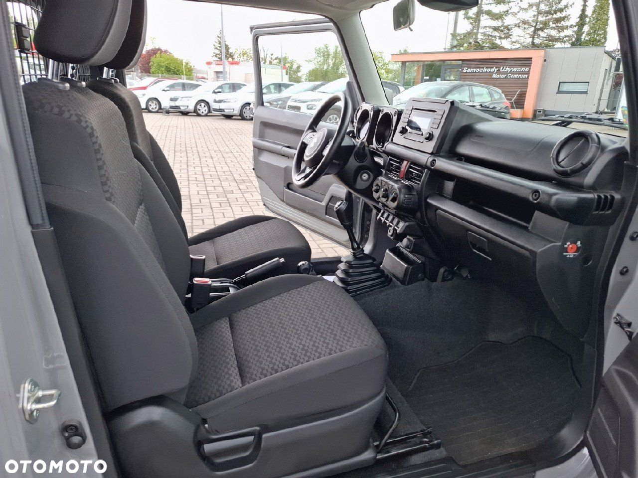 Suzuki Jimny 1.5 Pro - 12