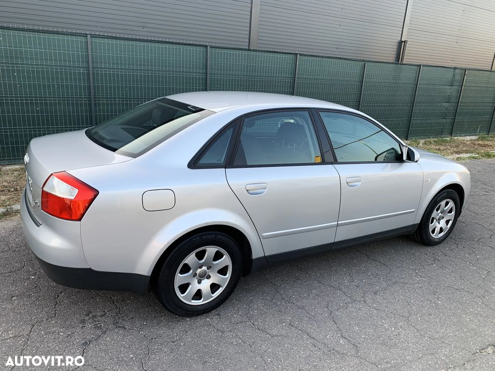 Audi A4 Limuzina - 3
